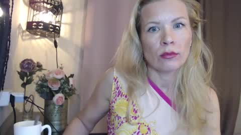 Snapshot of julia_giulia chatting on March 1, 2025, 7:59 pm julia_giulia online show from March 1, 2025, 7:59 pm