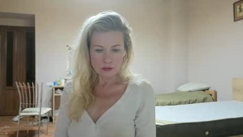 Snapshot of julia_giulia chatting on October 1, 2025, 9:21 pm julia_giulia online show from October 1, 2025, 9:21 pm