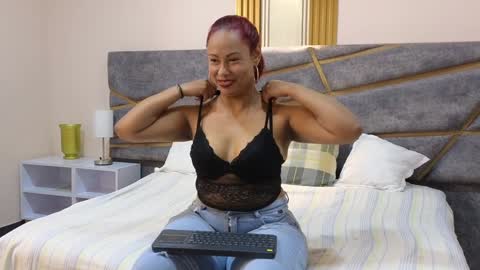 Julia Gomes online show from December 31, 2024, 5:07 pm
