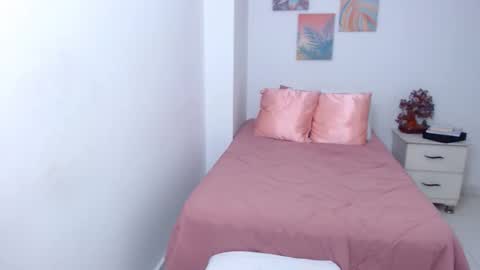 Snapshot of julia_gray_ chatting on October 29, 2025, 2:41 pm julia online show from October 29, 2025, 2:41 pm