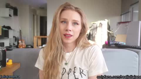 Snapshot of julia_jane chatting on April 4, 2026, 12:53 am Julia Jane online show from April 4, 2026, 12:53 am