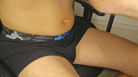 julia_official online show from September 30, 2025, 7:30 pm