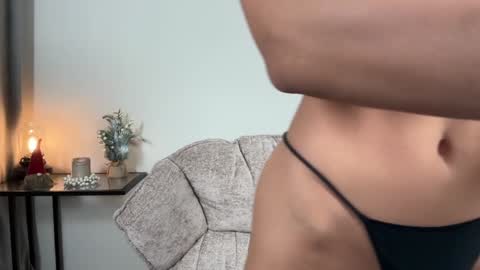 Julia R Le online show from December 22, 2024, 11:09 pm