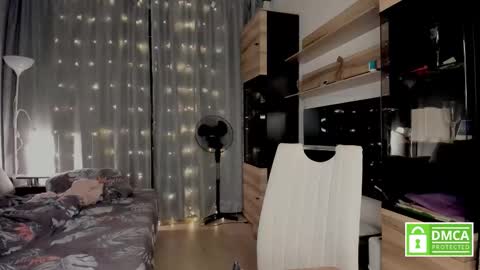 Snapshot of julia_t_mog chatting on October 17, 2025, 8:22 pm julia_t_mog online show from October 17, 2025, 8:22 pm