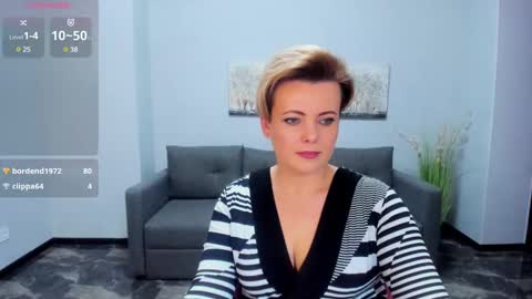 Julia online show from February 7, 2025, 3:41 pm
