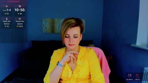 Snapshot of julia_wilsons chatting on February 9, 2026, 12:53 pm Julia online show from February 9, 2026, 12:53 pm