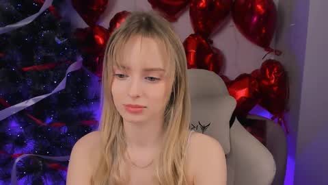 Julia online show from April 9, 2026, 2:22 pm