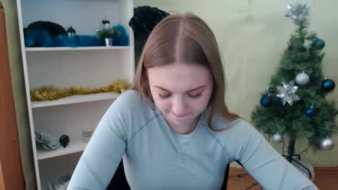 Snapshot of juliacrazy_ chatting on December 18, 2024, 9:58 am juliacrazy_ online show from December 18, 2024, 9:58 am