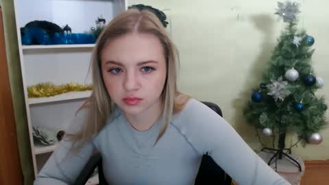Snapshot of juliacrazy_ chatting on December 25, 2024, 5:37 am juliacrazy_ online show from December 25, 2024, 5:37 am