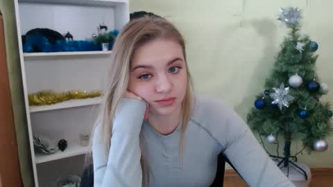 Snapshot of juliacrazy_ chatting on January 4, 2025, 9:43 am juliacrazy_ online show from January 4, 2025, 9:43 am