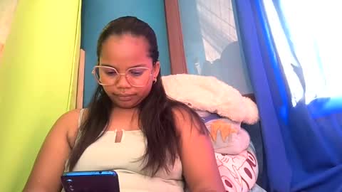 juliah02 online show from February 9, 2025, 6:01 am