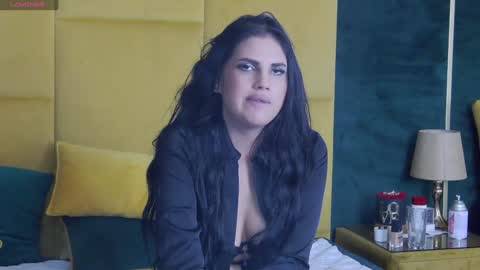 Julia online show from January 17, 2025, 2:50 pm