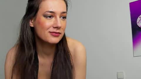 JuliaHunt online show from November 24, 2025, 5:40 am