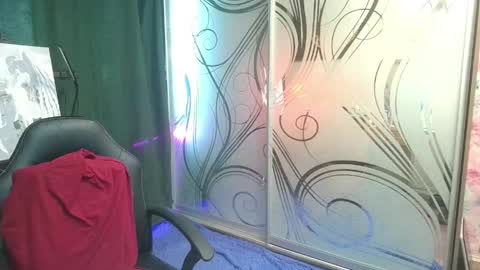 juliamorgann online show from May 15, 2026, 7:37 am