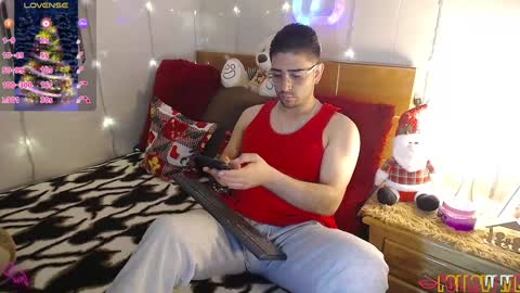 Julian online show from December 11, 2024, 6:52 pm