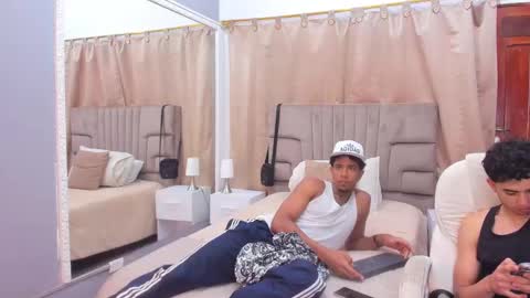 Snapshot of julian_billy chatting on December 29, 2024, 2:42 pm julian billy online show from December 29, 2024, 2:42 pm