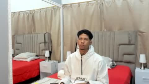 Snapshot of julian_billy chatting on January 27, 2025, 11:32 am julian billy online show from January 27, 2025, 11:32 am