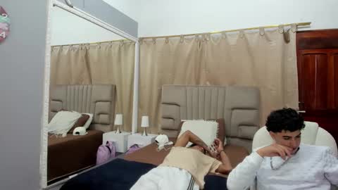 Snapshot of julian_billy chatting on February 6, 2025, 3:52 pm julian billy online show from February 6, 2025, 3:52 pm