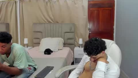 Snapshot of julian_billy chatting on February 25, 2025, 2:22 pm julian billy online show from February 25, 2025, 2:22 pm