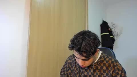 Snapshot of julian_billy chatting on November 1, 2025, 9:28 pm julian billy online show from November 1, 2025, 9:28 pm