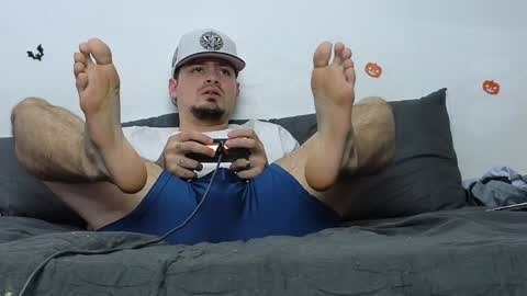 julian_whitee654 online show from January 17, 2025, 5:51 pm