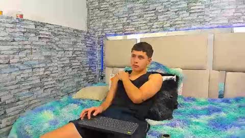 julian online show from October 17, 2025, 3:25 pm