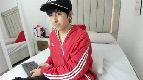 Julian online show from January 18, 2026, 7:17 pm