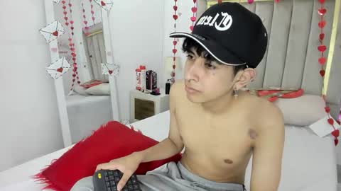 Julian online show from February 12, 2026, 7:31 pm