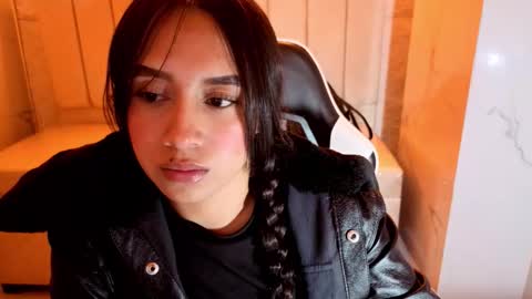 Online 2200 to 600 online show from December 2, 2025, 2:39 am