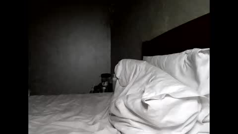 julianagold1 online show from December 22, 2025, 11:35 pm