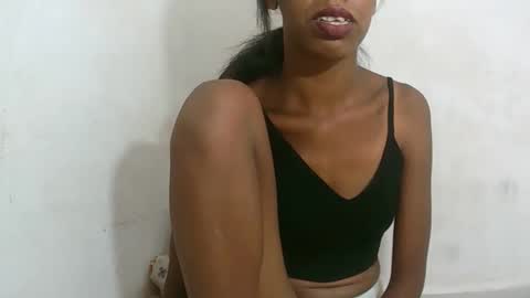 Snapshot of julianahsexy27 chatting on February 9, 2026, 8:24 pm Nathie online show from February 9, 2026, 8:24 pm