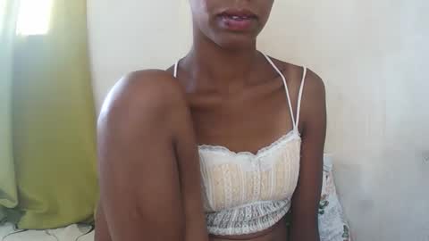 Snapshot of julianahsexy27 chatting on February 15, 2026, 6:21 am Nathie online show from February 15, 2026, 6:21 am