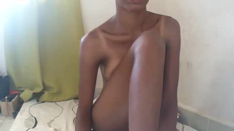 Snapshot of julianahsexy27 chatting on February 15, 2026, 7:51 am Nathie online show from February 15, 2026, 7:51 am