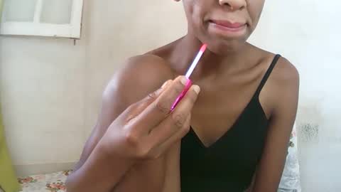 Snapshot of julianahsexy27 chatting on February 22, 2026, 9:19 am Nathie online show from February 22, 2026, 9:19 am