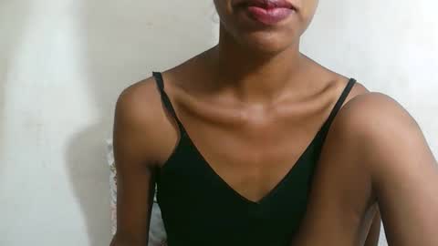 Snapshot of julianahsexy27 chatting on February 22, 2026, 9:24 pm Nathie online show from February 22, 2026, 9:24 pm