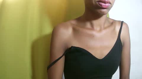 Snapshot of julianahsexy27 chatting on March 8, 2026, 3:54 am Nathie online show from March 8, 2026, 3:54 am