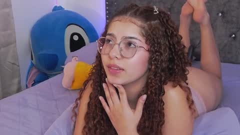 Juliane online show from December 17, 2024, 5:36 pm