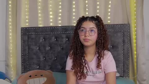 Juliane online show from January 26, 2025, 3:25 pm