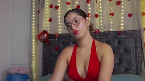 Juliane online show from February 13, 2025, 3:56 pm