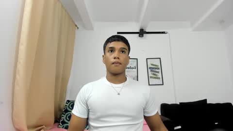 Juliann online show from October 3, 2025, 3:25 am