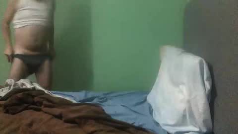 juliano_2020 online show from May 27, 2026, 3:25 am