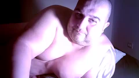 Snapshot of julianoparno chatting on January 2, 2025, 2:13 pm Juliano online show from January 2, 2025, 2:13 pm