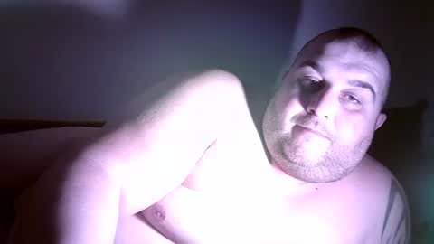 Snapshot of julianoparno chatting on January 14, 2025, 7:11 pm Juliano online show from January 14, 2025, 7:11 pm