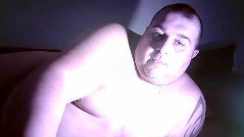 Snapshot of julianoparno chatting on February 2, 2025, 12:35 pm Juliano online show from February 2, 2025, 12:35 pm