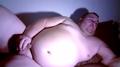 Snapshot of julianoparno chatting on February 4, 2025, 11:27 pm Juliano online show from February 4, 2025, 11:27 pm