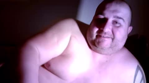 Snapshot of julianoparno chatting on February 10, 2025, 9:04 pm Juliano online show from February 10, 2025, 9:04 pm
