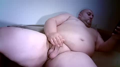 Snapshot of julianoparno chatting on October 23, 2025, 2:05 pm Juliano online show from October 23, 2025, 2:05 pm