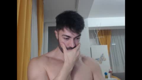 JulianRoyce online show from November 18, 2025, 11:48 pm