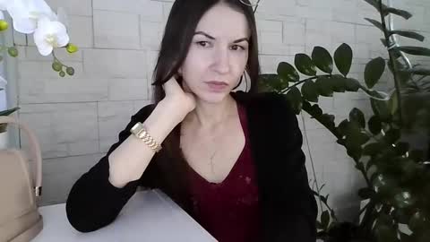 Julia online show from February 23, 2026, 2:58 pm