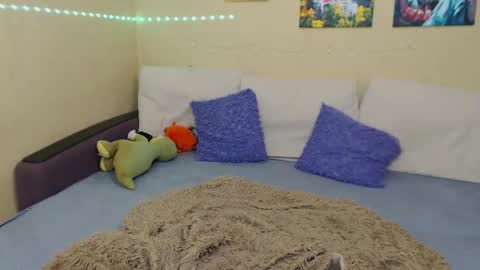 Jul online show from January 22, 2025, 6:20 pm